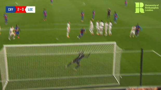 Eze's incredible free-kick vs Leeds